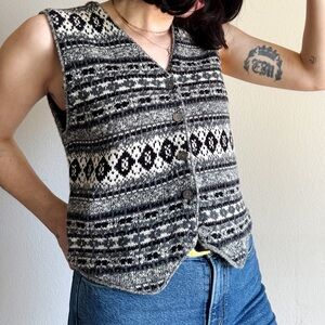 Liz Claiborne Vintage Black and White Knit Vest